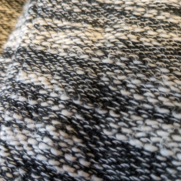 Banana Republic Tweed Blazer size 6. - Picture 13 of 13